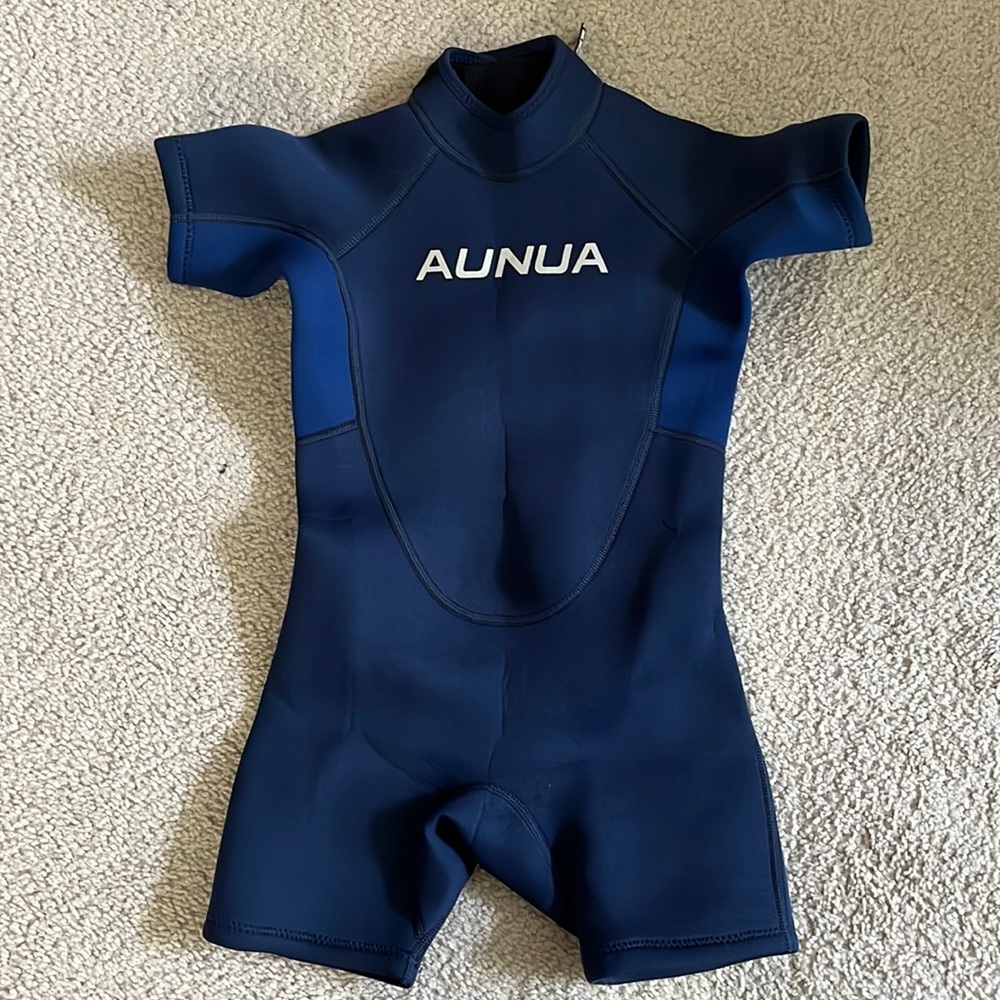 Kids size 8 wetsuit